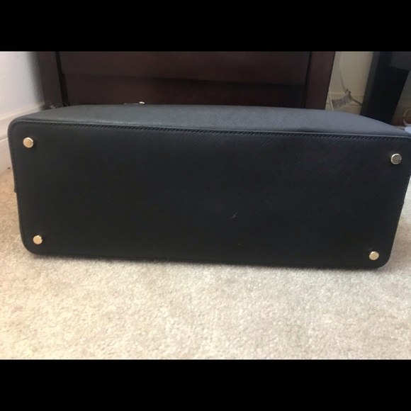 Kate Spade Saffiano purse black - Picture 5 of 5